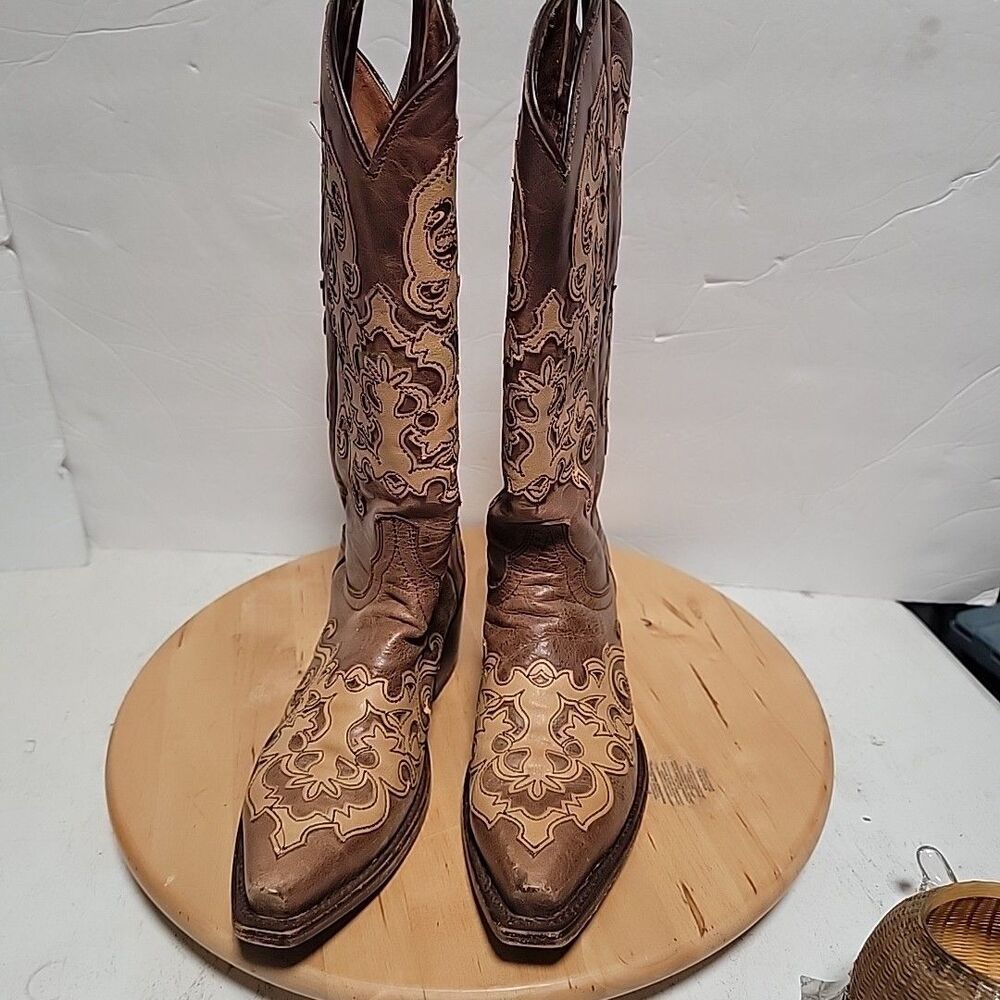 Innovation Cross Wings and Heart Womens Embroidered Boots US 6.5 1557